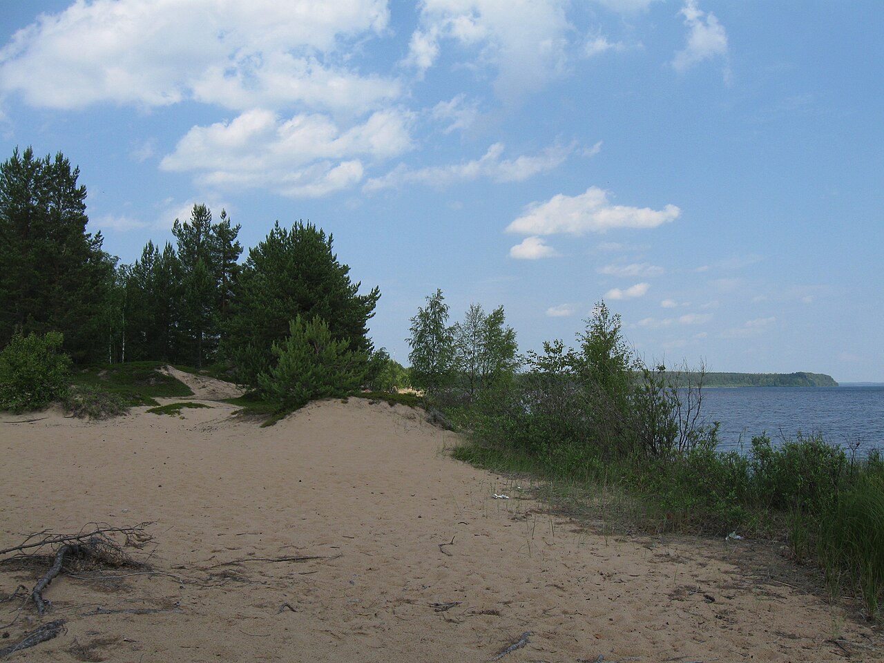Kultahiekat hiekkaranta Manamansalolla, Oulujärvi